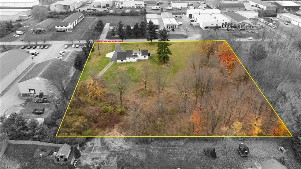 More Photos Of 784 McClurg Rd, Youngstown Office For Sale