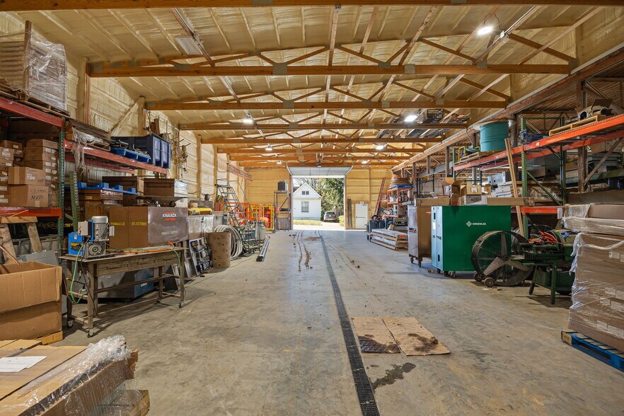 More Photos Of 2302 Highly St, Saint Joseph Warehouse For Lease