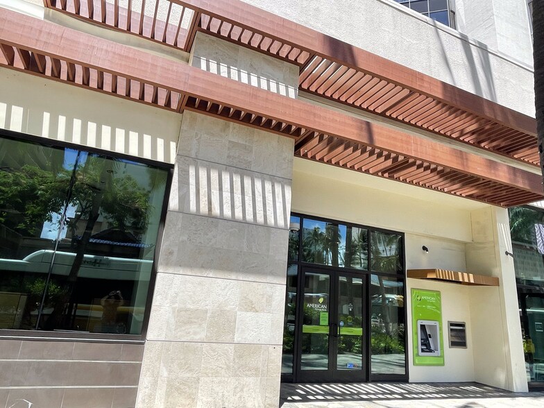 More Photos Of 2255 Kuhio Ave, Honolulu Hotel For Lease