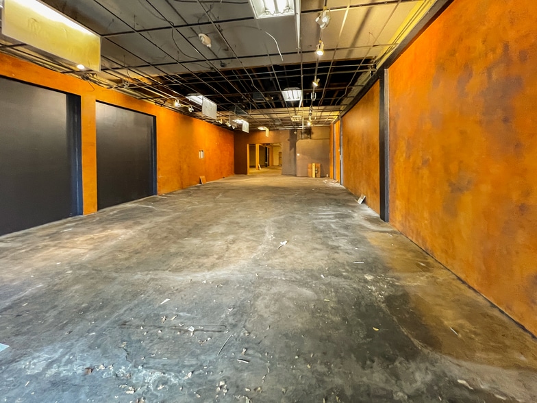 More Photos Of 1300 S Main St, Las Vegas Freestanding For Lease