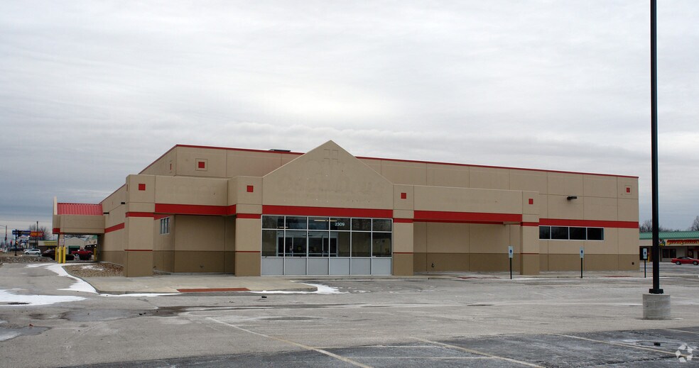 More Photos Of 2301-2401 S MacArthur Blvd, Springfield Unknown For Lease