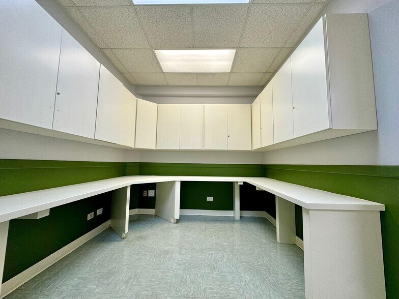 More Photos Of 1620 McClelland Ave, Laredo Medical For Lease
