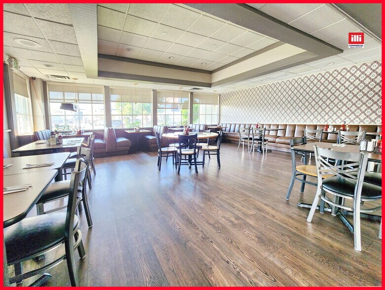 More Photos Of 14445 Sherman Way, Van Nuys Restaurant For Lease