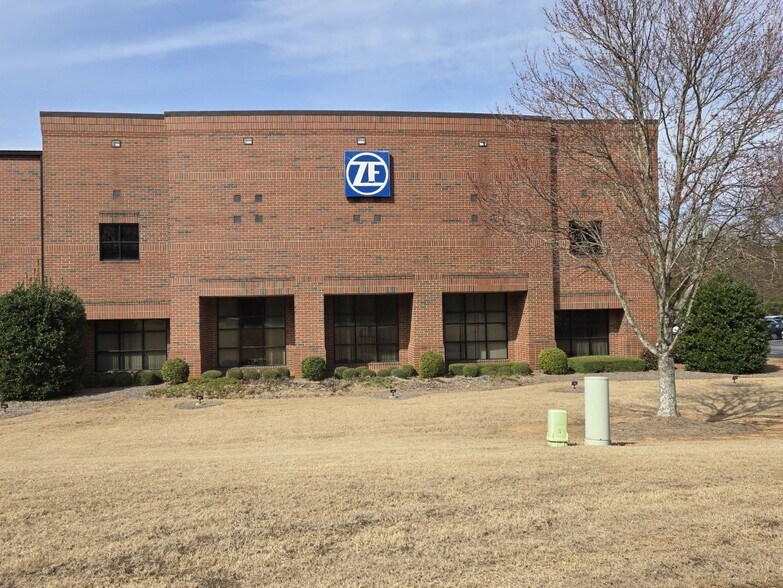 More Photos Of 5535 Rafe Ct, Flowery Branch Manufacturing For Lease