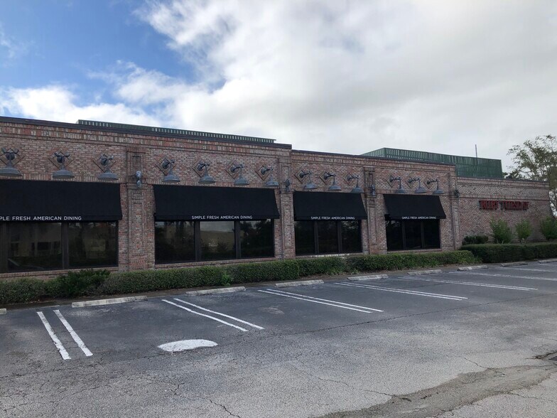 More Photos Of 1500 N Courtyard Cir, Port Saint Lucie Restaurant For Lease