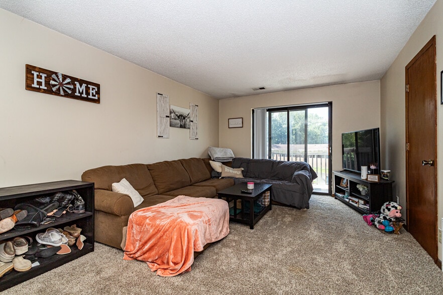 More Photos Of 3500 Grand Ave, Ames Apartments For Sale