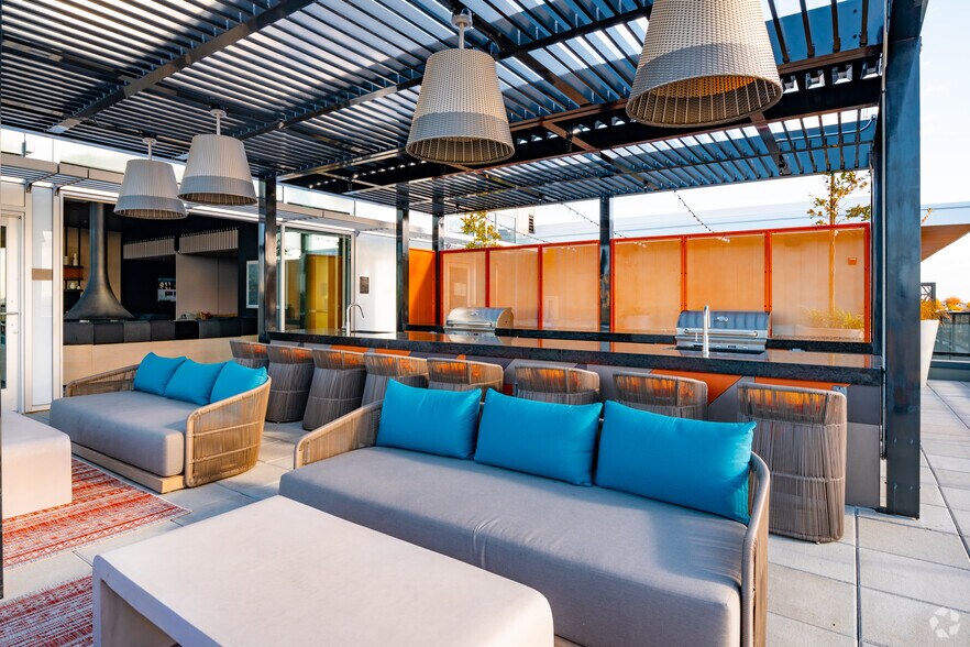 More Photos Of 2309 S Jackson St, Seattle Apartments For Lease