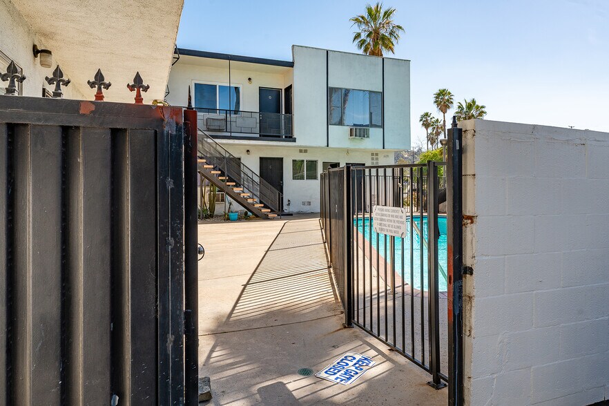 More Photos Of 252 W Elm Ave, Burbank Apartments For Sale