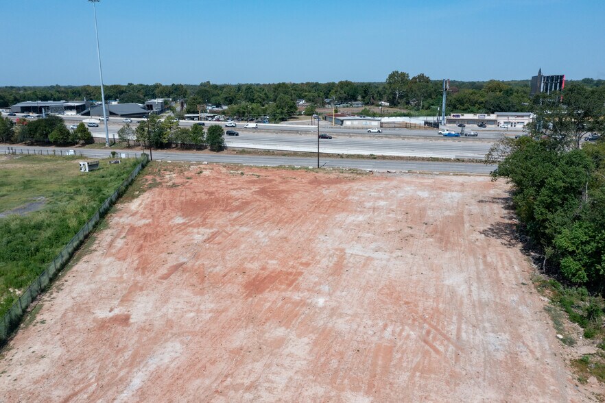 More Photos Of 11324 Eastex fwy, Houston Land For Sale