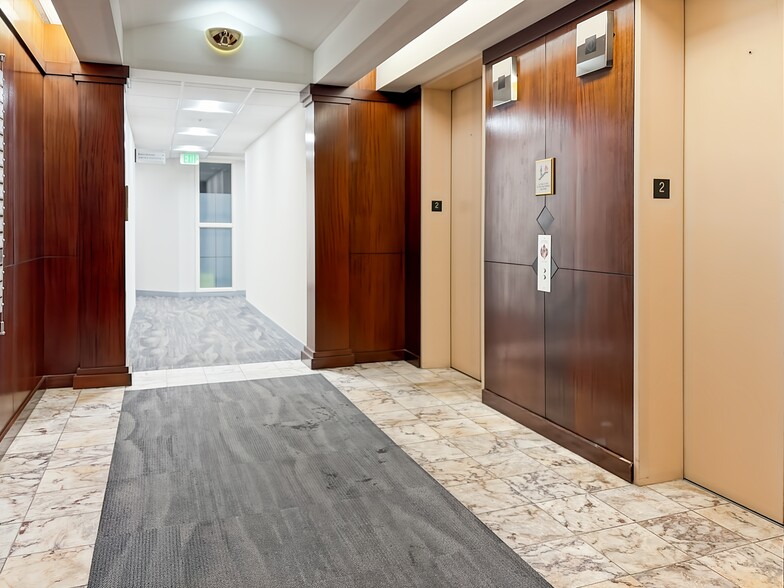 More Photos Of 3001 N Rocky Point Dr E, Tampa Coworking Space