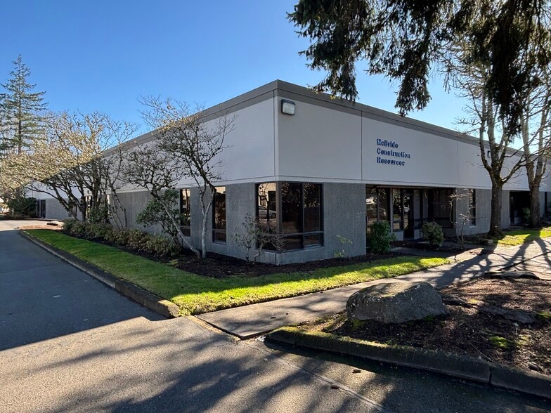 More Photos Of 5291 NE Elam Young Pky, Hillsboro Flex For Sale