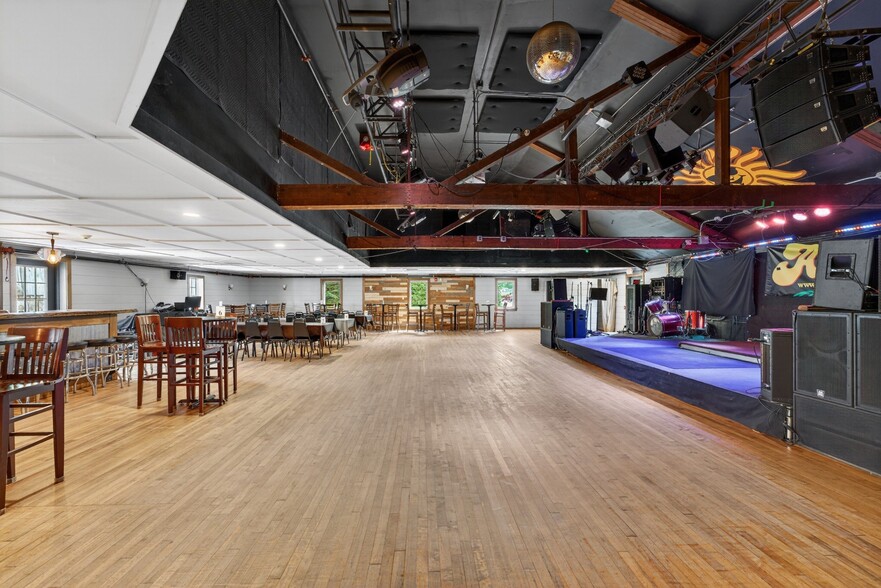 More Photos Of 1121 Route 12, Frenchtown Bar For Sale