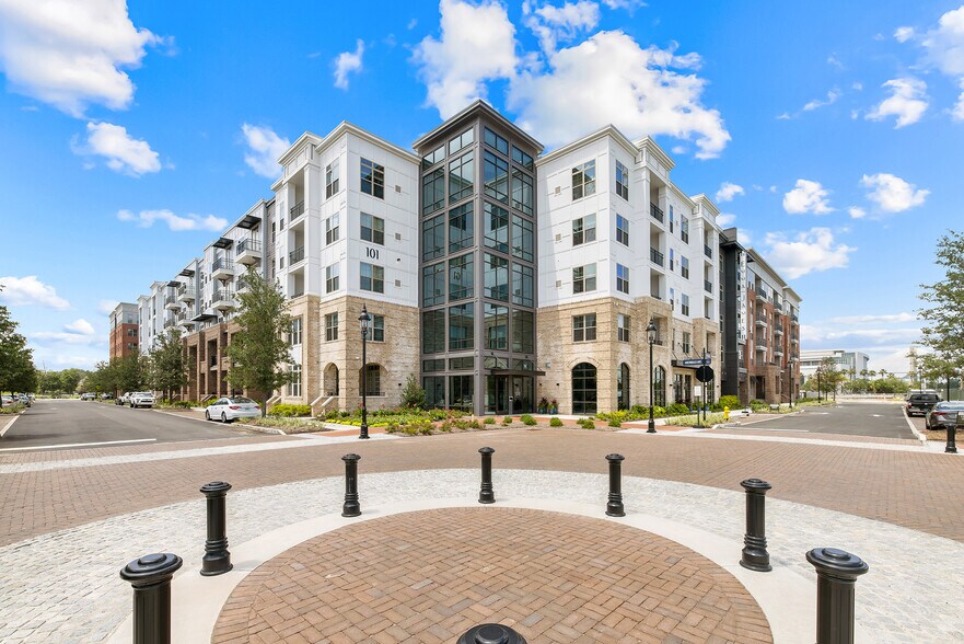 More Photos Of 5 Resort Dr, Savannah Apartments For Lease