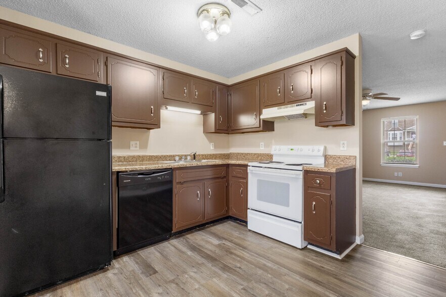 More Photos Of 2450 Caroline Dr, Clarksville Apartments For Sale