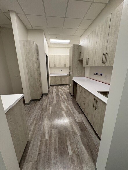 More Photos Of 1124 Merchants Way, O'Fallon Medical For Lease