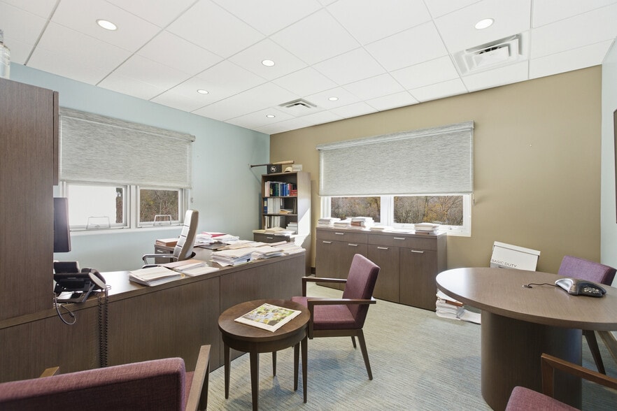 More Photos Of 3009 Washington Rd, McMurray Office For Sale