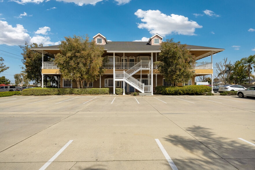 More Photos Of 408 S Beach Blvd, Anaheim Medical For Sale