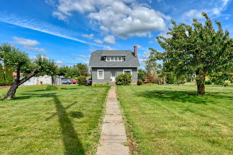 More Photos Of 5214 Guide Meridian, Bellingham Auto Repair For Sale