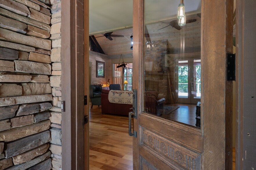 More Photos Of 1638 Old Minor Rd, Culloden Specialty For Sale