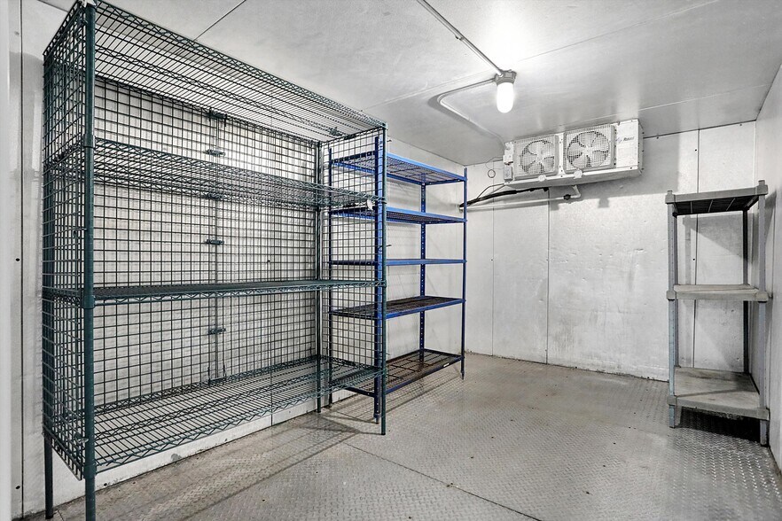 More Photos Of 35 S Main St, Batesville Warehouse For Sale