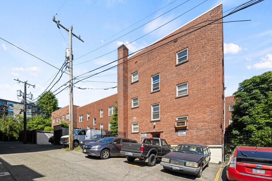 More Photos Of , Seattle Multifamily For Sale