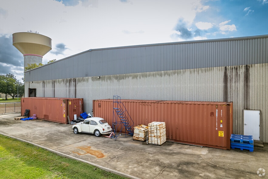 More Photos Of 10302 Mula Rd, Stafford Warehouse For Sale