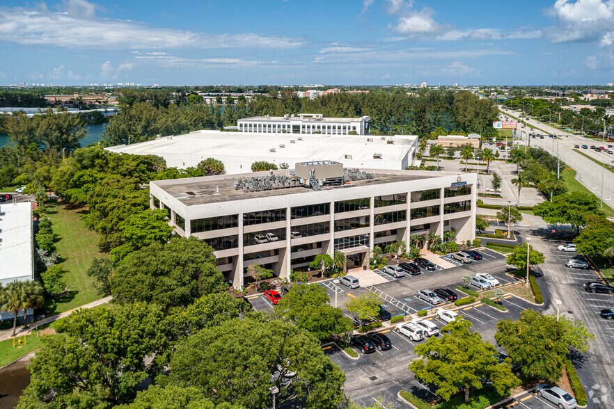 More Photos Of 2001 W Sample Rd, Pompano Beach Office For Lease