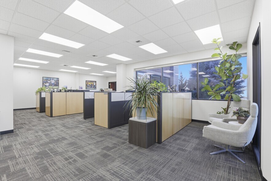 More Photos Of 3911 Castlevale Rd, Yakima Office For Lease