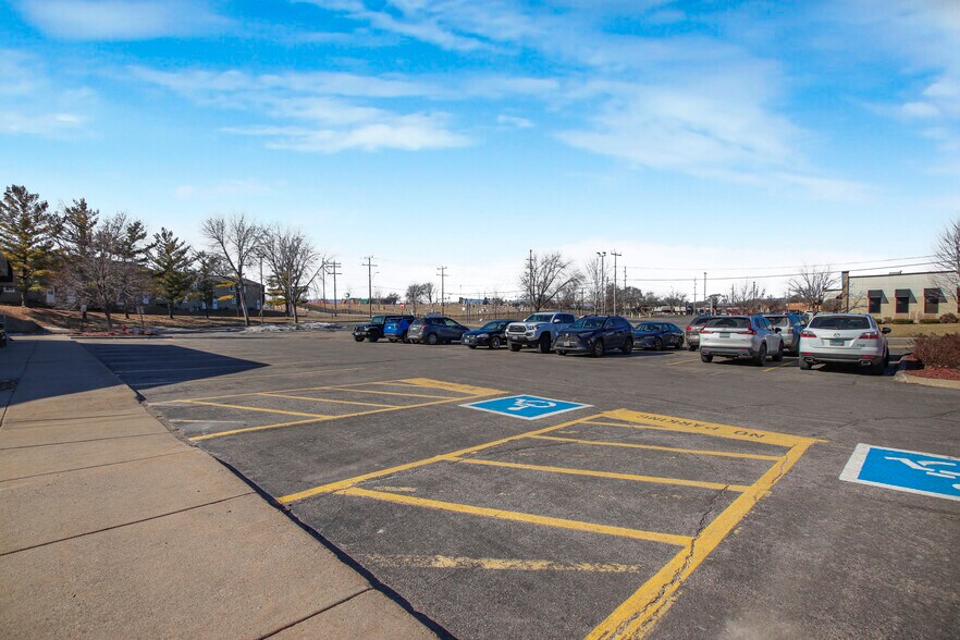 More Photos Of 500-560 Cedar St, Monticello Unknown For Lease