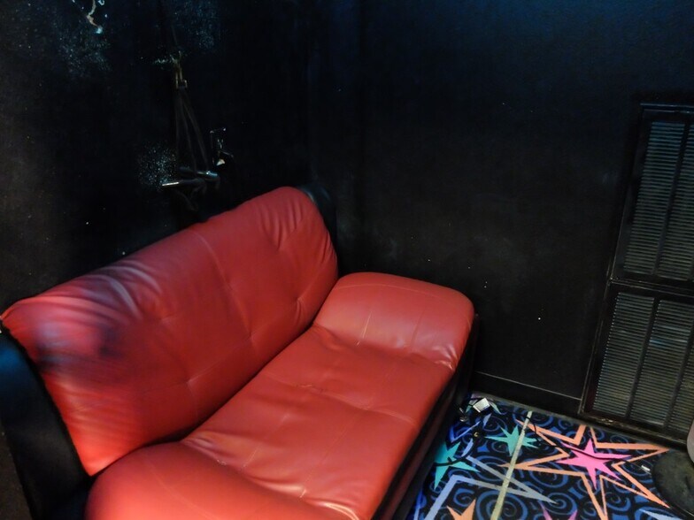 More Photos Of 54230 E 120 Rd, Miami Bar For Sale