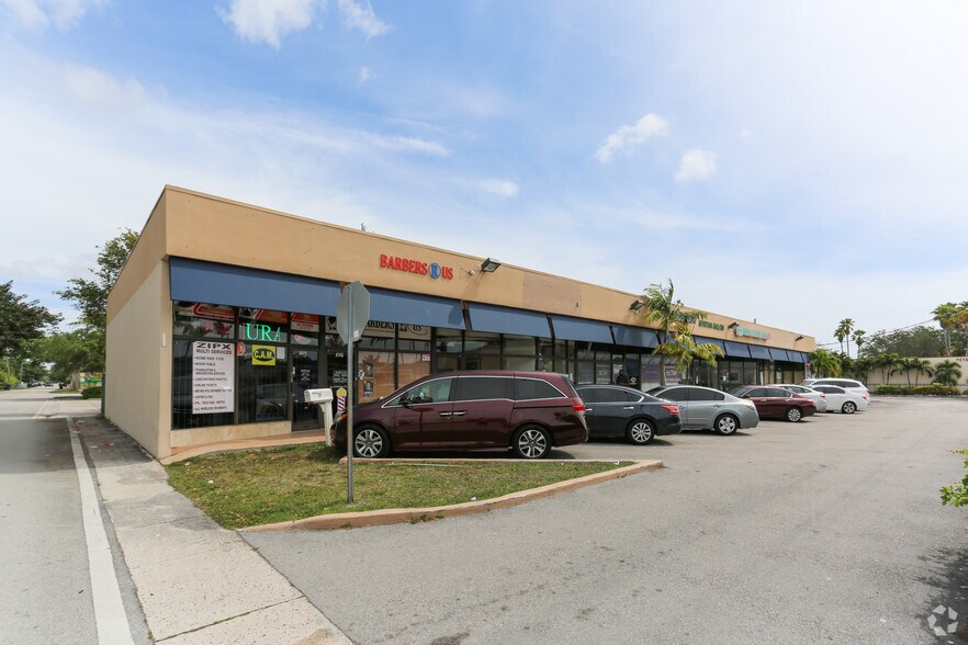 More Photos Of 357-379 NE 167th St, Miami Storefront For Lease