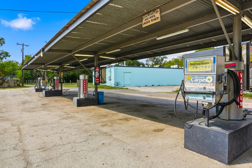 More Photos Of 2703 Vance Jackson Rd, San Antonio Carwash For Sale