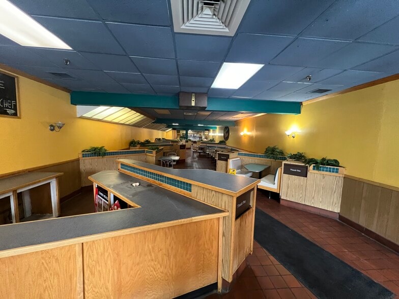 More Photos Of 401-407 Main St, Worcester Office For Lease