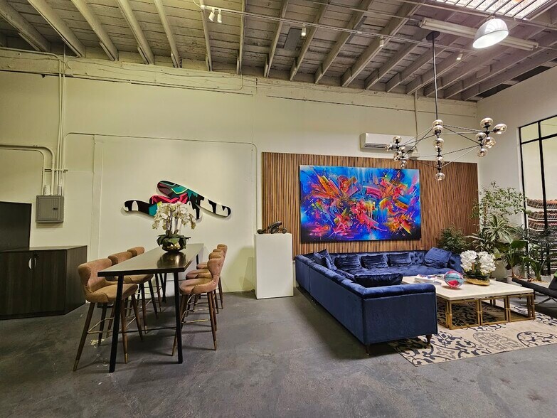 More Photos Of 2132 Sacramento St, Los Angeles Warehouse For Lease