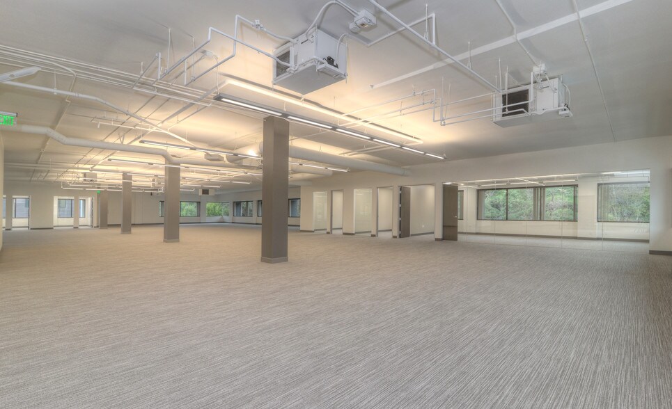 More Photos Of 5280 Carroll Canyon Rd, San Diego Office For Lease