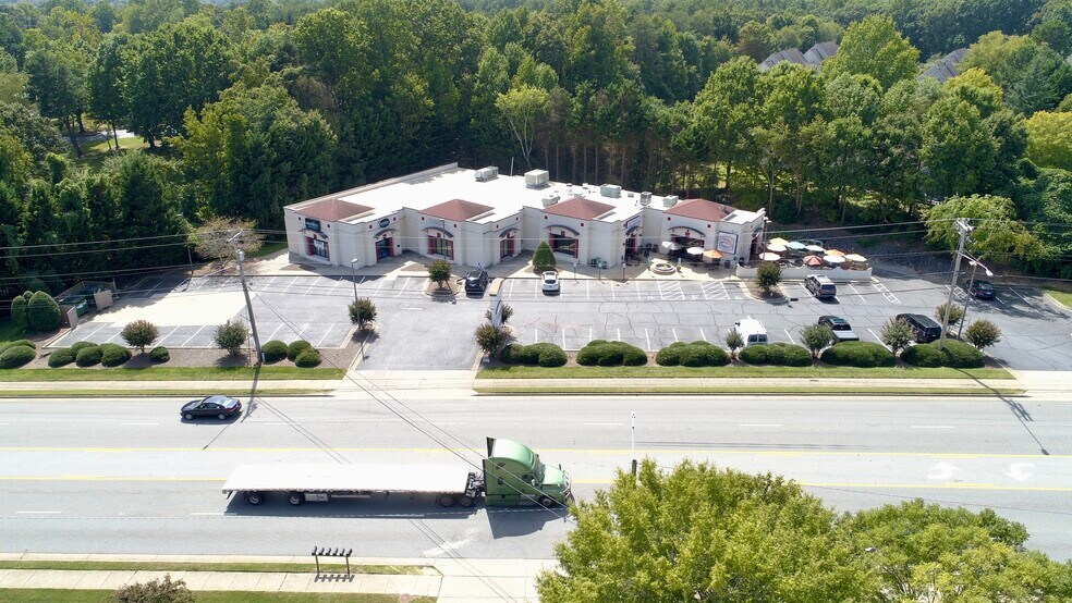 Primary Photo Of 3909-3915 Battleground Ave, Greensboro Freestanding For Sale