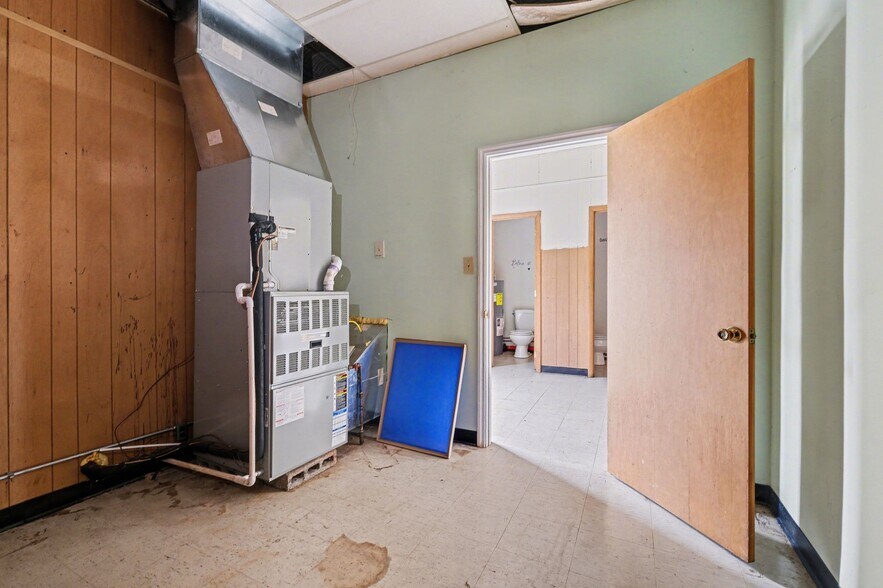 More Photos Of 136 W Virginia Ave, Bessemer City Storefront Retail Office For Sale
