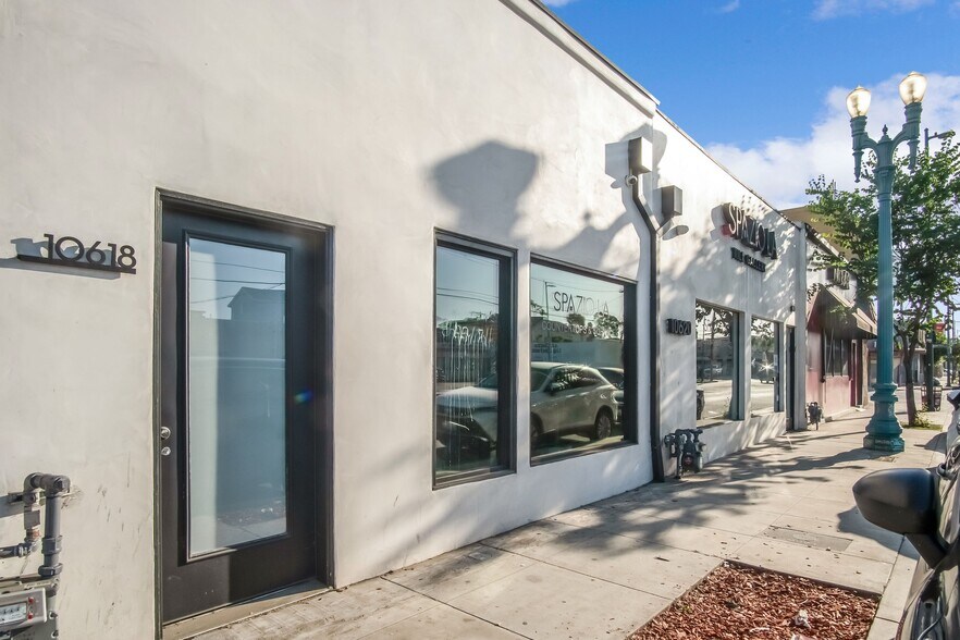 More Photos Of 10620 Magnolia Blvd, North Hollywood Storefront Retail Office For Sale