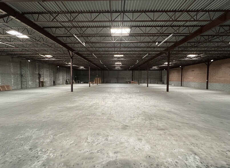 More Photos Of 702 Prospect St, High Point Warehouse For Lease