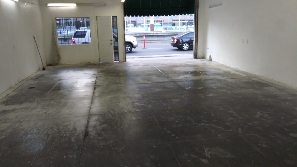 More Photos Of 1218-1224 Long Beach Blvd, Long Beach Storefront Retail Residential For Lease