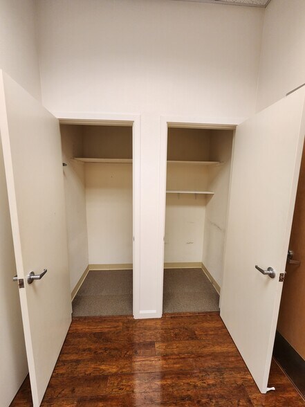 More Photos Of 4725-4737 Mangels Blvd, Fairfield Light Distribution For Sale