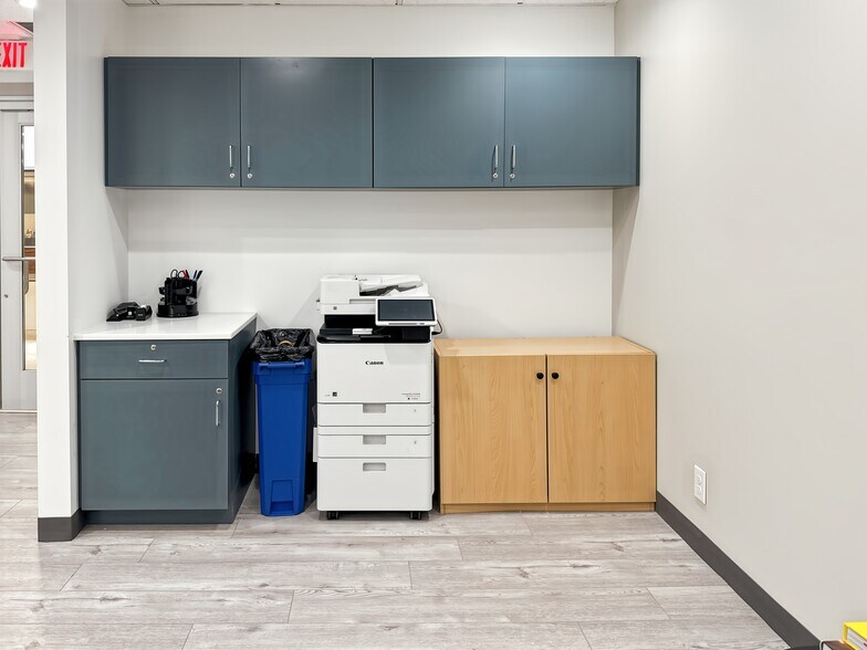 More Photos Of 5000 Cedar Plaza Pky, Saint Louis Coworking Space