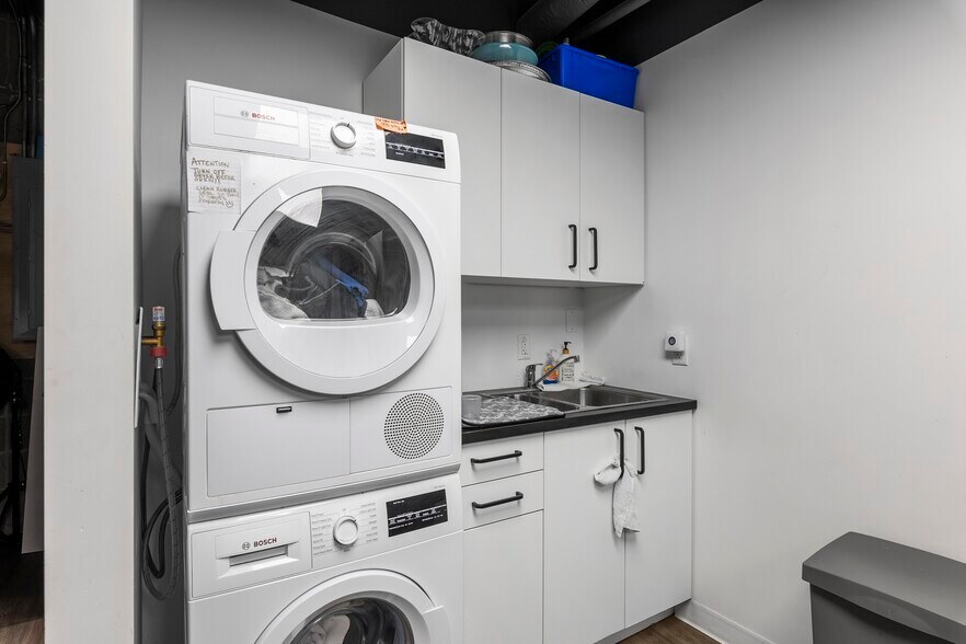 More Photos Of St Thomas St, St. Albert Apartments For Sale