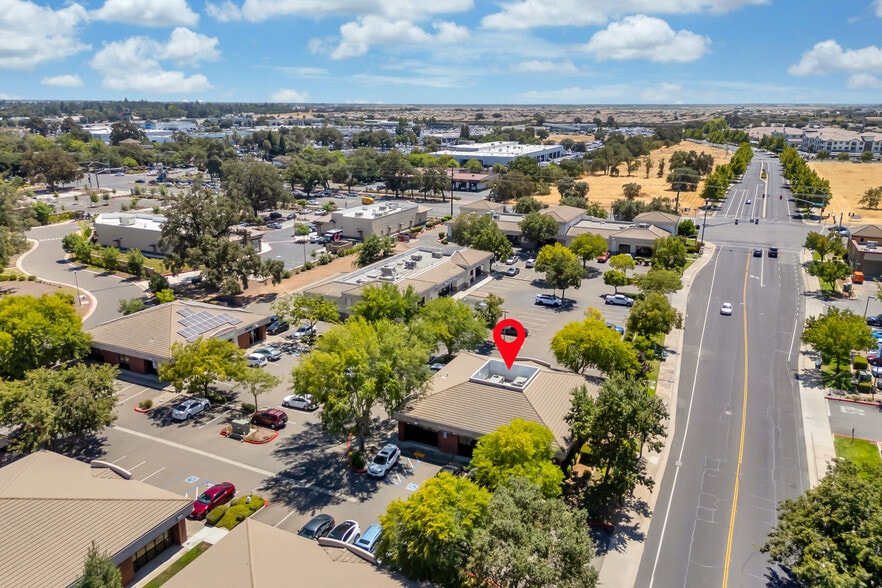 More Photos Of 9571 Laguna Springs Dr, Elk Grove Office For Lease