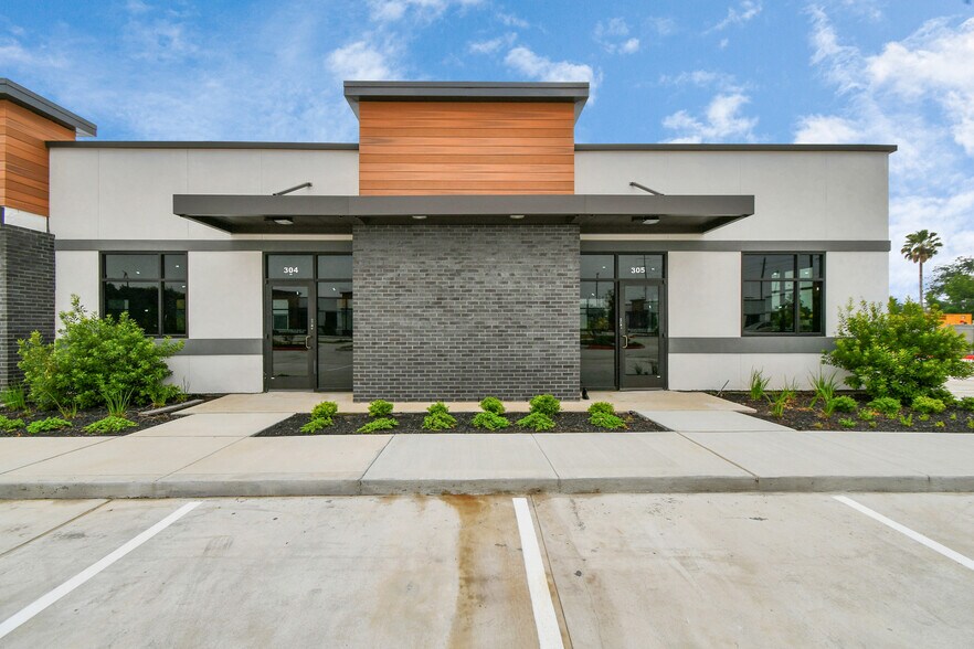 More Photos Of 4807 Sugar Grove Blvd, Stafford Medical For Lease