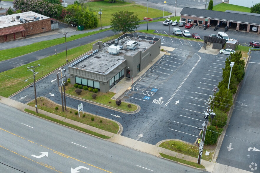 More Photos Of 713 Highway St, Madison Fast Food For Sale