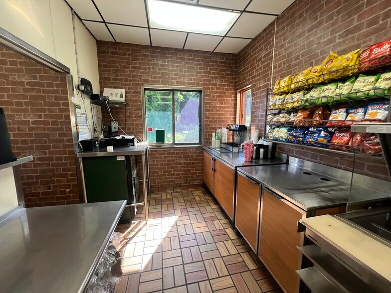 More Photos Of 5025 Santa Fe Dr, Fayetteville General Retail For Sale