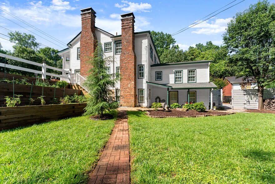 More Photos Of 168 W Main St, Dahlonega Hospitality For Sale