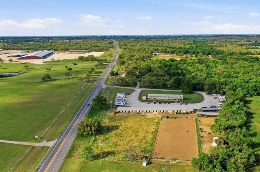 More Photos Of 8441 County Road 176, Stephenville Apartments For Sale