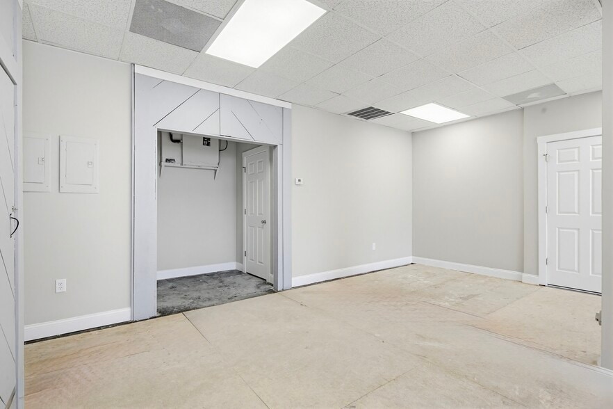 More Photos Of 57 W Main St, Westminster Apartments For Lease